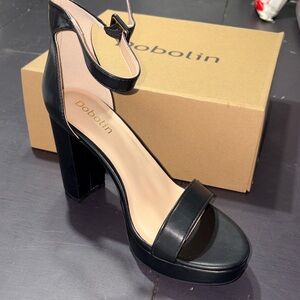 Black Women's Heeled Sandals